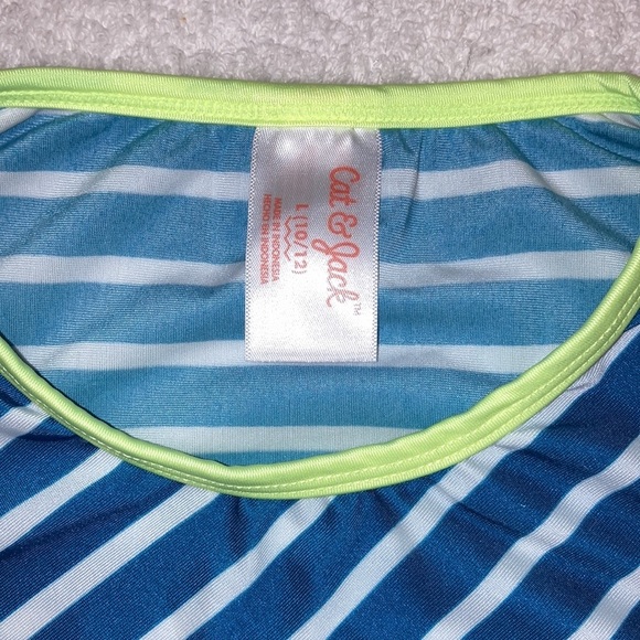 5/$20 NWT cat & jack long sleeve cropped striped rashguard large 10/12 - Picture 2 of 6